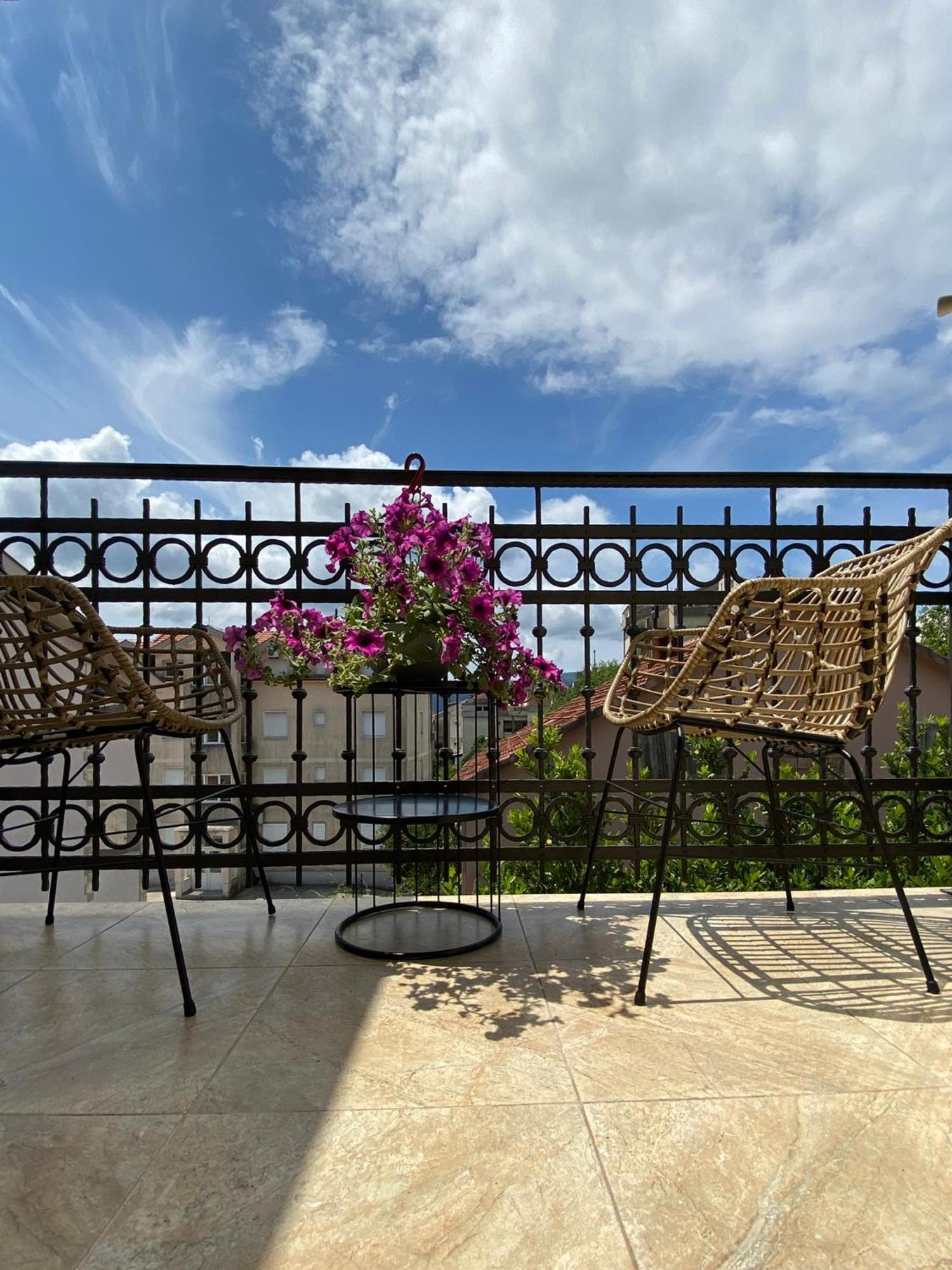 Apartman Tara Tivat Exterior foto